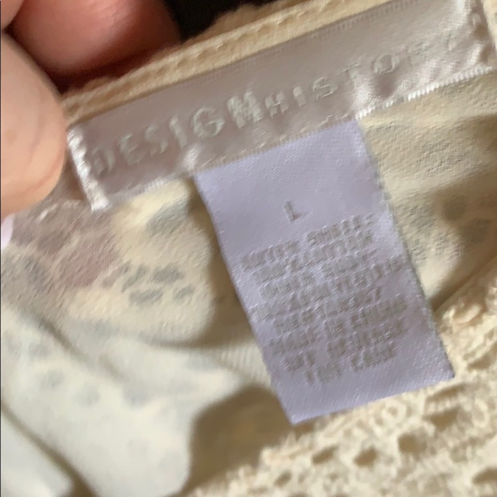 Design History crochet top with lining - Picture 3 of 6